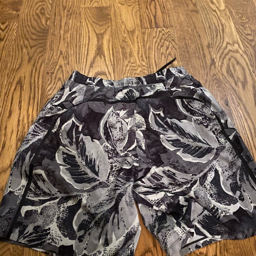 RARE MEN SHORTS